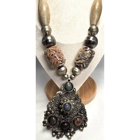 Vtg 80s Artisan Chunky Carved Agate Stone Pendant Necklace Detail Metal Work 20" - Picture 1 of 14